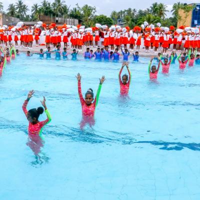 44131156 10156490326926327 5327975216373039104 N